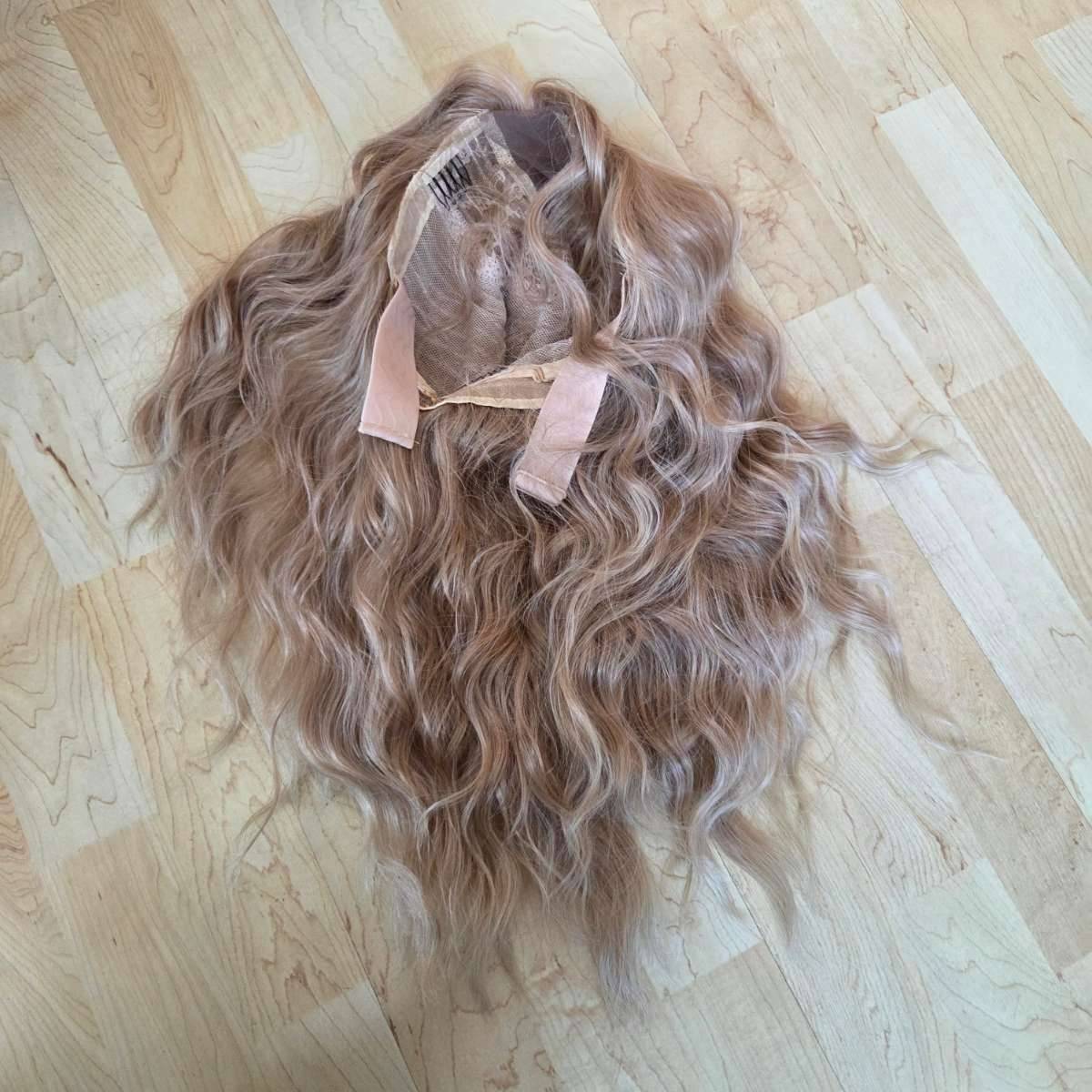 NEU u. unbenutzt! Blonder Haarteil mit Klammer, knstlicher Zopf,  9,-  (4400 Steyr) - willhaben