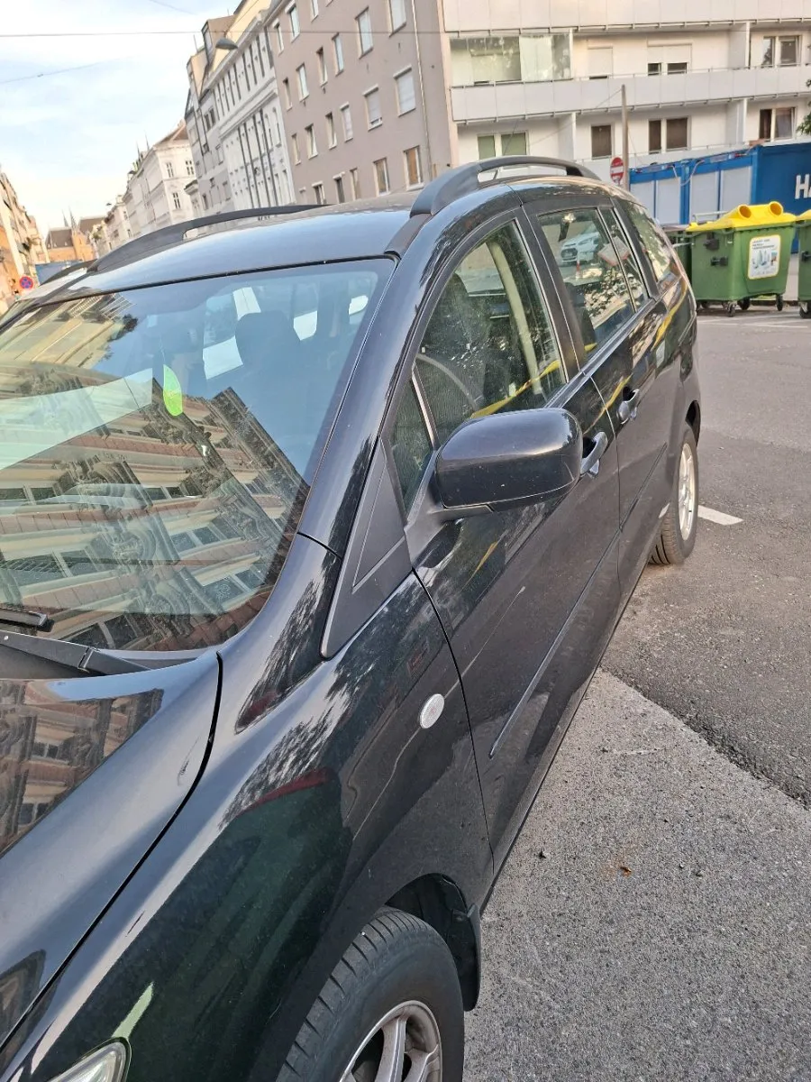 Mazda Mazda5 2008 photo 2