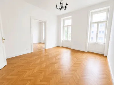 4-Zimmer Stilaltbauwohnung mit 3 Schlafzimmern, neuer Klimaanlage, 30m2 Eigengarten, Parkplatz - 300 m nach Schönbrunn!