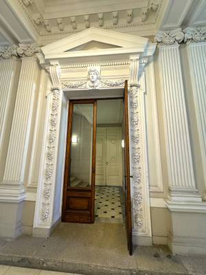 Prestigious Beletage in Viennese Neo-Renaissance Building – Bild 2