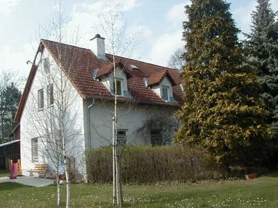 6-Zimmer-Haus mieten in Wiener Neustadt Land – 180 m², € 1.370