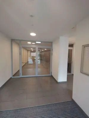 sonnige vollmoblierte Wohnung mit 32m² Terrasse am Hauptbahnhof belvedere – Bild 3