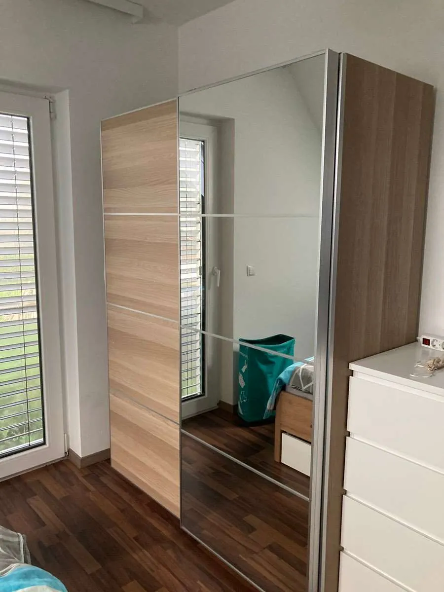 IKEA PAX Kleiderschrank 150 cm breit, 200 cm hoch - mit Schiebetüren, Schubladen & Kleiderstangen, € 400,- (8502 Lannach)