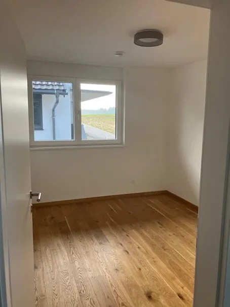 Helle 3-Zimmer-Wohnung mit Balkon in wunderschöner Lage; Seenähe; Blick in die Berge; PROVISIONSFREI - Ansicht 3