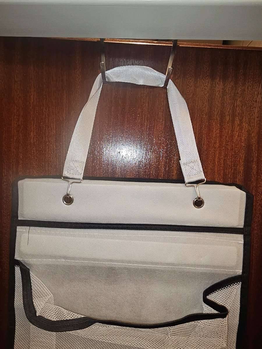 Hngeaufbewahrung Organizer mit 5 Netztaschen, Taschen Organizer fr Schrank  Aufbewahrung ber der Tr Hngend (grau),  9,- (4020 Linz) - willhaben