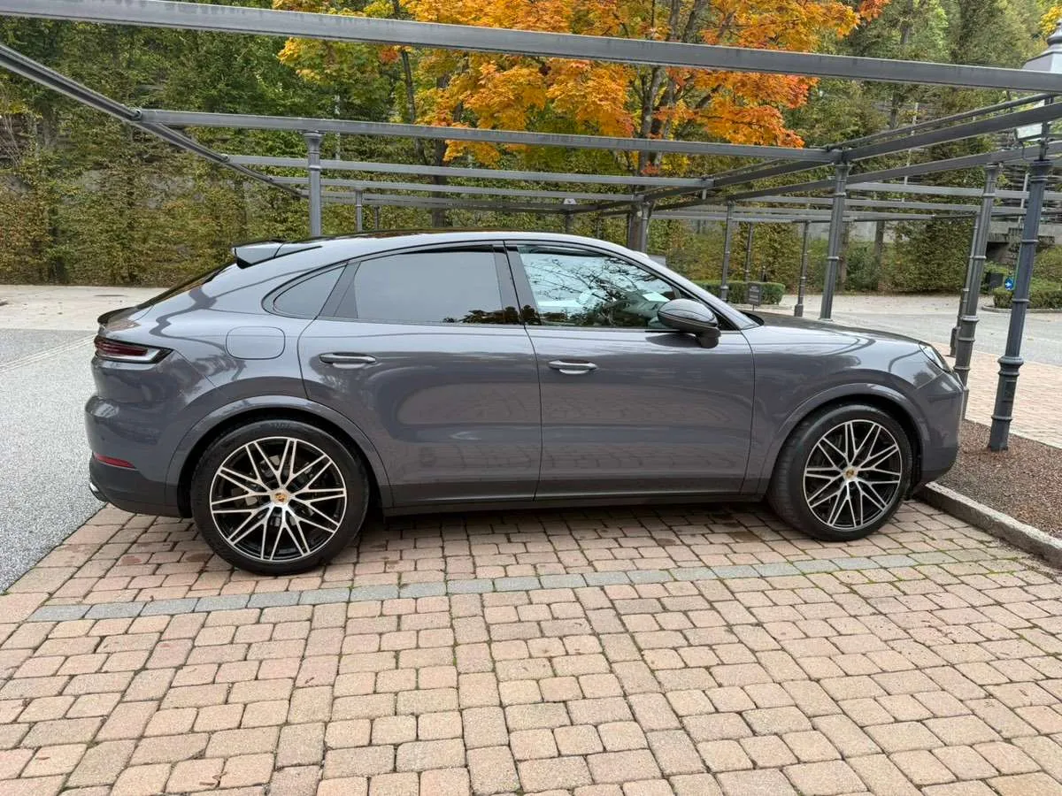 Porsche Cayenne 2023 photo 3