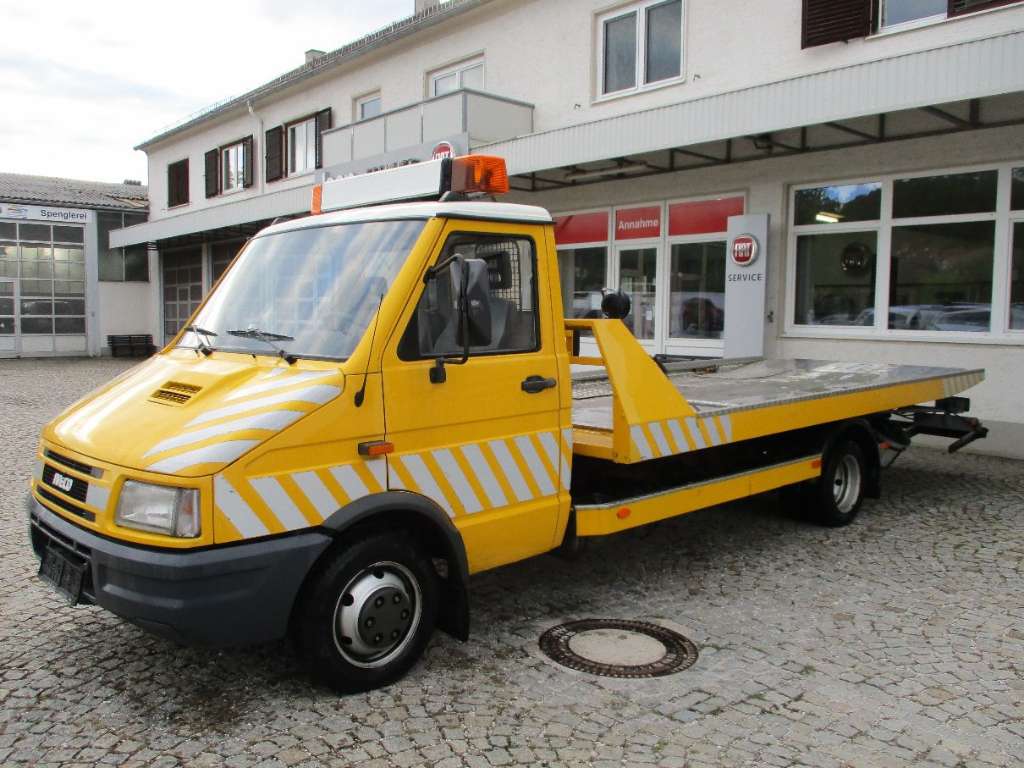 IVECODailyDaly49-12Tischler-Aufbau-BergeLKWAbschleppwagen