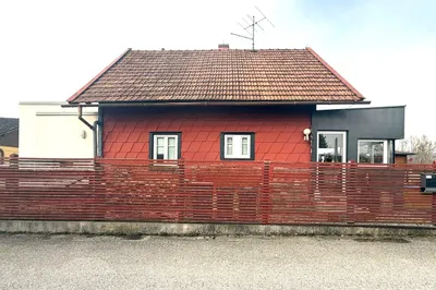 4-Zimmer-Haus kaufen in Braunau am Inn – 394 m², € 230.000 – Bild 2 von 9
