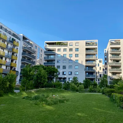 Moderne, sonnige, möblierte 70m2 Mietwohnung, 5. OG, zentral beim Bednar Park U1, provisionsfrei! – Bild 2