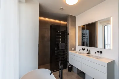 5-Zimmer-Wohnung mieten in Linz – 224 m², € 4.600 – Bild 8 von 24