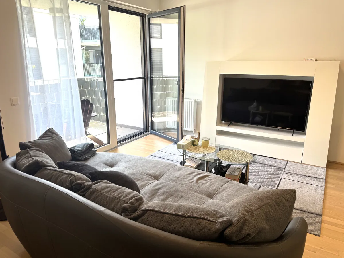 Vollmöblierte 2-Zimmer-Neubauwohnung inkl. Tiefgaragenplatz an der Wiener Stadtgrenze (Kledering) - Ansicht 2