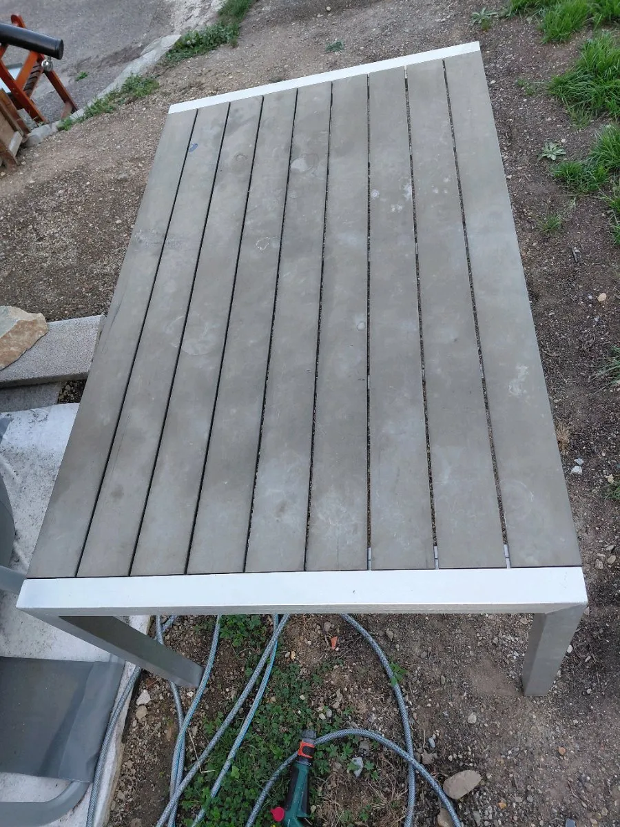 Gartentisch zu verschenken, € 0,- (2640 Stuppach)
