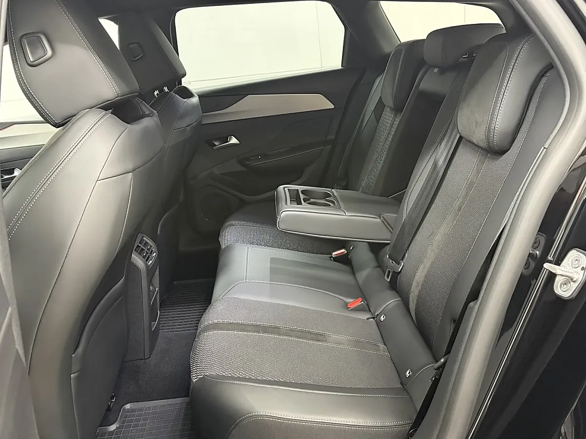 Peugeot 308 1.2 Hybrid 136 SW GT (EURO 6e) – Bild 10