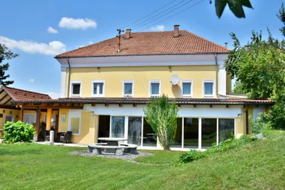 9-Zimmer-Haus kaufen in Wels-Land – 243 m², € 990.000 – Bild 3 von 27