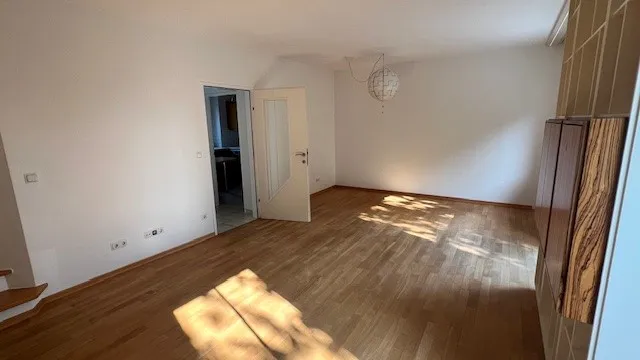 PRIVATVERKAUF! Bezaubernde Maisonette mit Garten - Ansicht 2