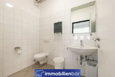 Gewerbeimmobilie mieten in Wels – 256 m², € 7 – Bild 14 von 21