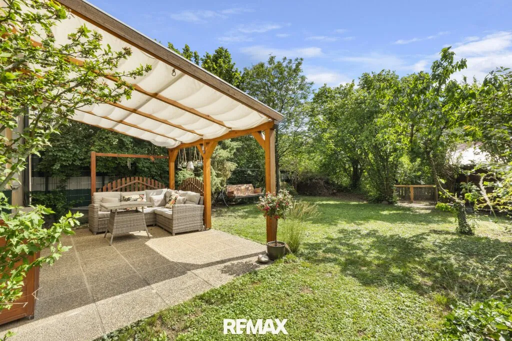 Schöne Doppelhaushälfte in Günselsdorf mit Balkon, Terrasse & Carport! - Widok 2