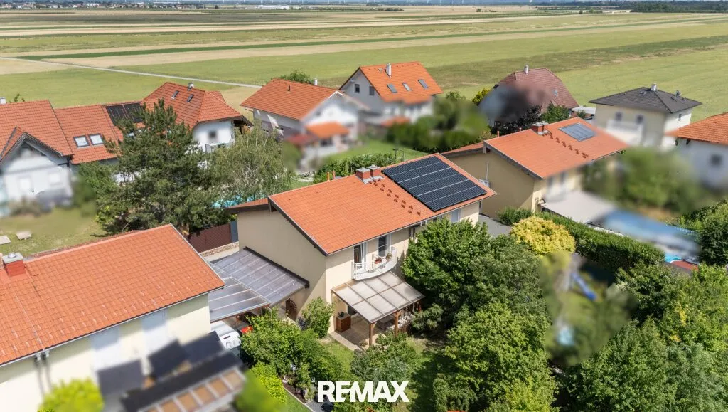 Schöne Doppelhaushälfte in Günselsdorf mit Balkon, Terrasse & Carport! - Widok 3
