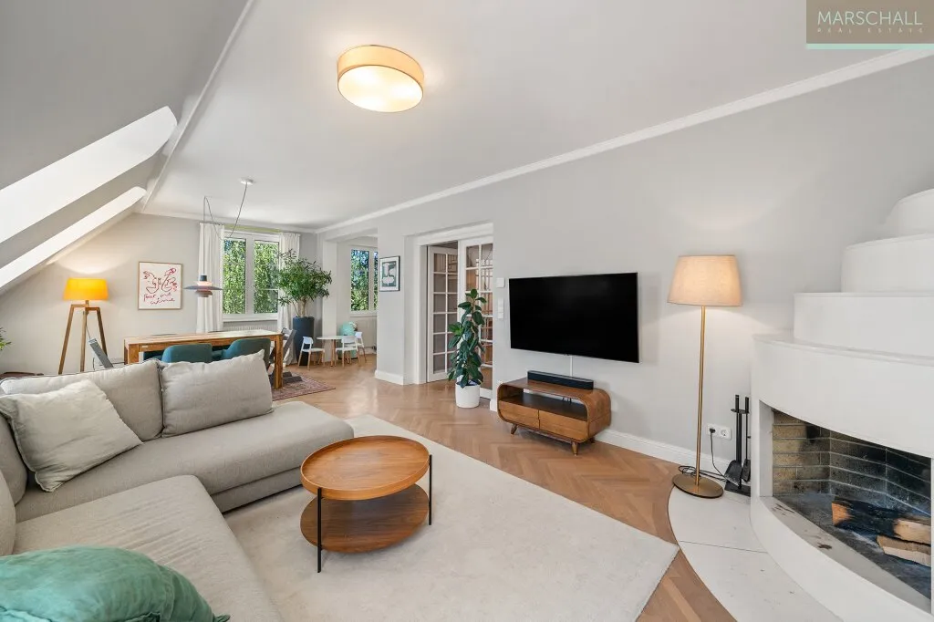 Dachgeschosswohnung mit Weitblick und Wohnkomfort auf höchstem Niveau - Widok 2