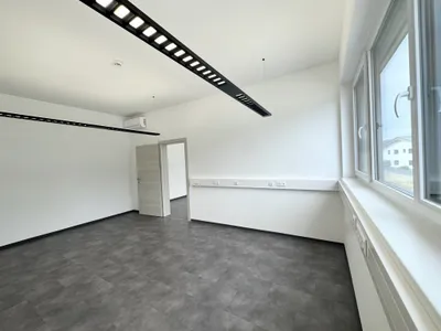 5-Zimmer-Gewerbeimmobilie mieten in Villach Land – 145 m², € 1.902 – Bild 19 von 24