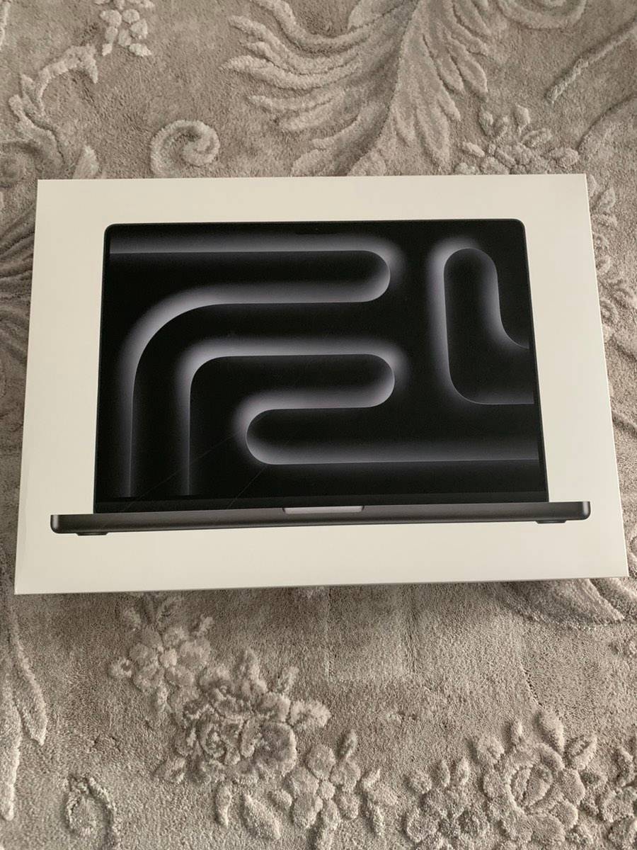 Apple Macbook Pro 16,2 M5 1 TB *48GB RAM*