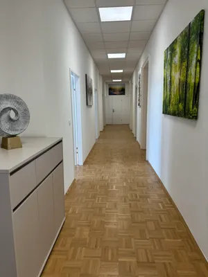6-Zimmer-Gewerbeimmobilie mieten in Wien – 220 m², € 7 – Bild 5 von 7