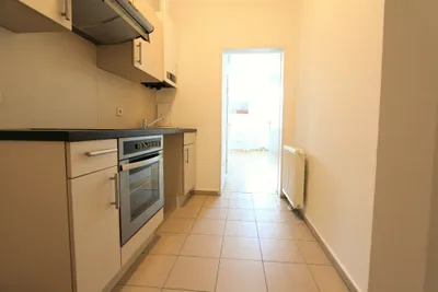 Sonnige, möblierte 1-Zimmer-Wohnung in zentraler Lage! Kurzzeitvermietung! – Bild 2