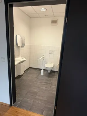 Gewerbeimmobilie mieten in Linz – 448 m², € 5.600 – Bild 8 von 11