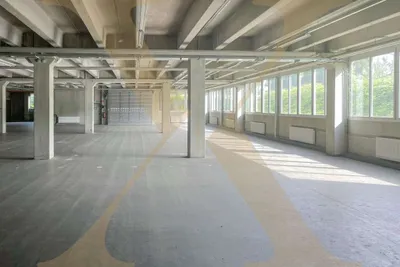 Gewerbeimmobilie mieten in Linz – 1 000 m², € 7.500
