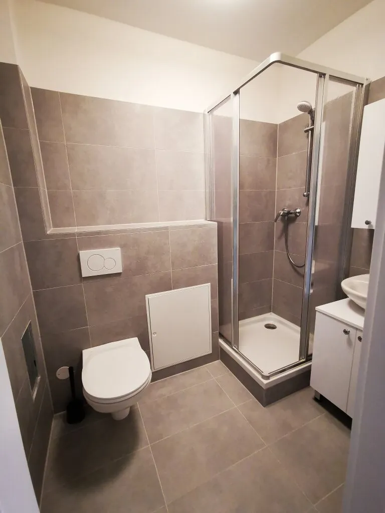 WG-Zimmer_ 1Min von U1Troststraße_All Inklusiv EUR 599/Zimmer _Ideal für Singel oder Student – pohled 2