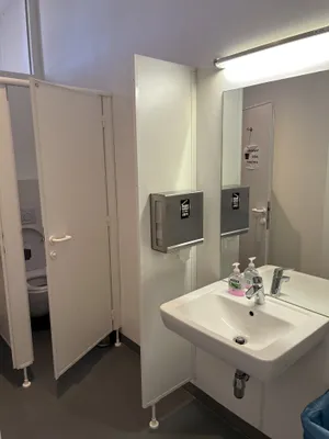 Gewerbeimmobilie mieten in Wien – 44 m², € 874 – Bild 12 von 13