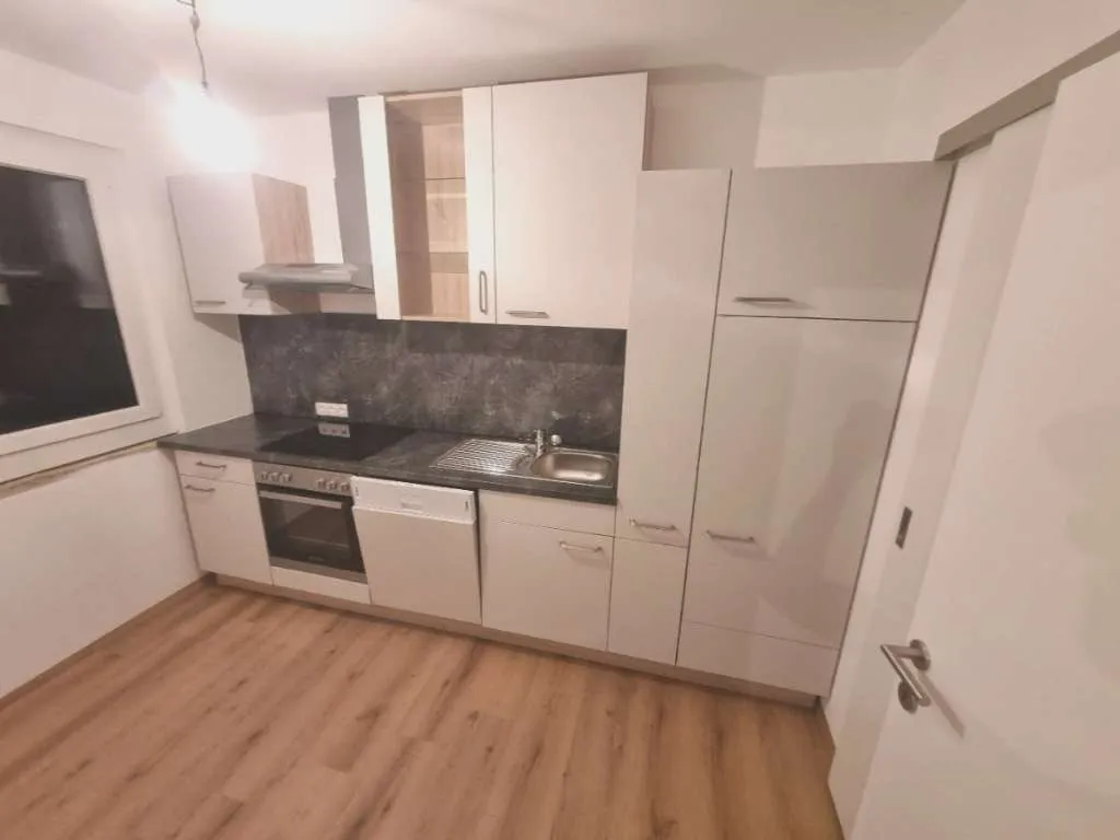 Sanierte 3 Zimmer Wohnung mit Balkon, Keller, Abstellplatz in Liezen - Ansicht 2