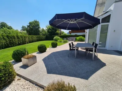 6-Zimmer-Haus kaufen in Vöcklabruck – 230 m², € 1.290.000 – Bild 2 von 25