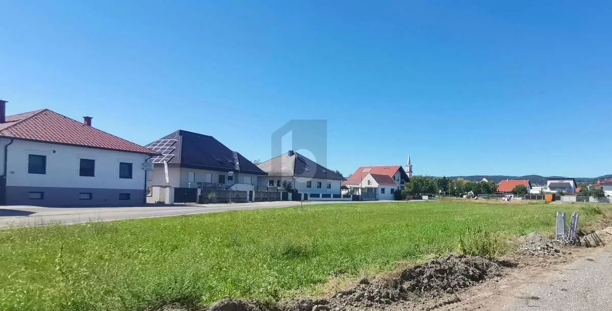 RUHIG GELEGEN - 596 M2 - EINER VON VIER BAUPLÄTZEN - Ansicht 2