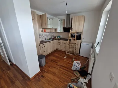 4-Zimmer-Wohnung mieten in Neunkirchen – 96 m², € 1.125 – Bild 2 von 7