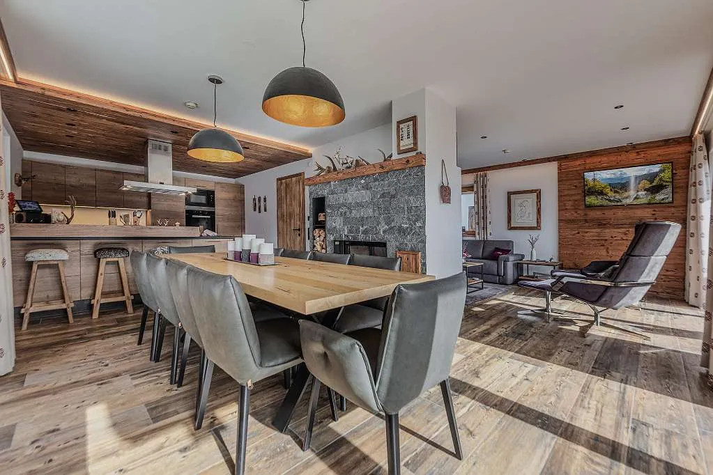Ski-in/Ski-out Chalet mit touristischer Nutzung in Panoramalage - Ansicht 2