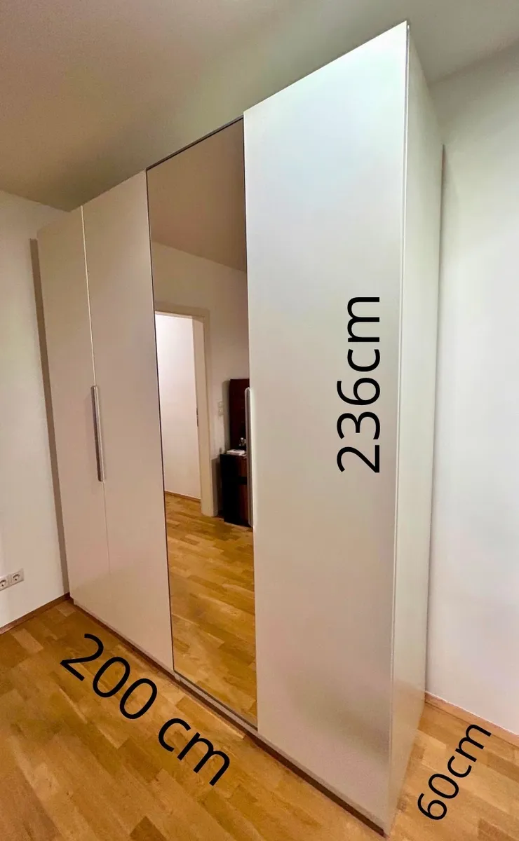 IKEA PAX Kleiderschrank 200×236×60 cm - Weiß mit Spiegel, € 390,- (1010 Wien)