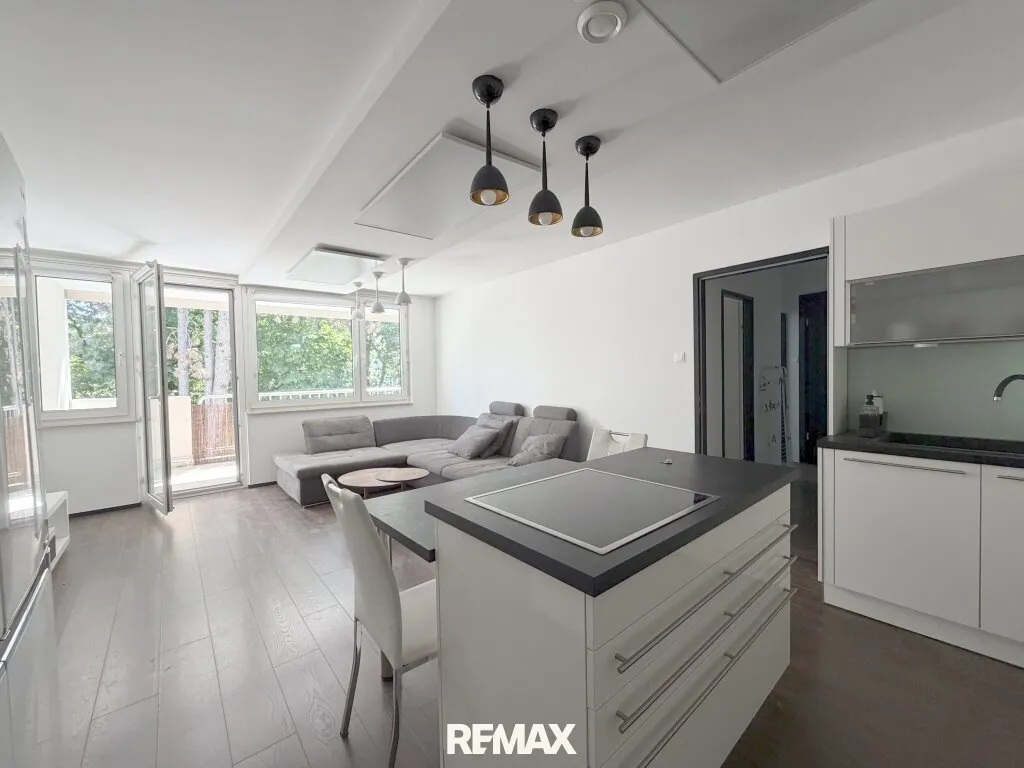 Moderne Wohnung mit Loggia in Villengegend! - Ansicht 2
