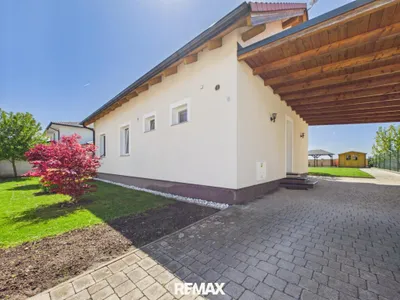4-Zimmer-Haus mieten in Bruck an der Leitha – 129 m², € 3.360 – Bild 2 von 11