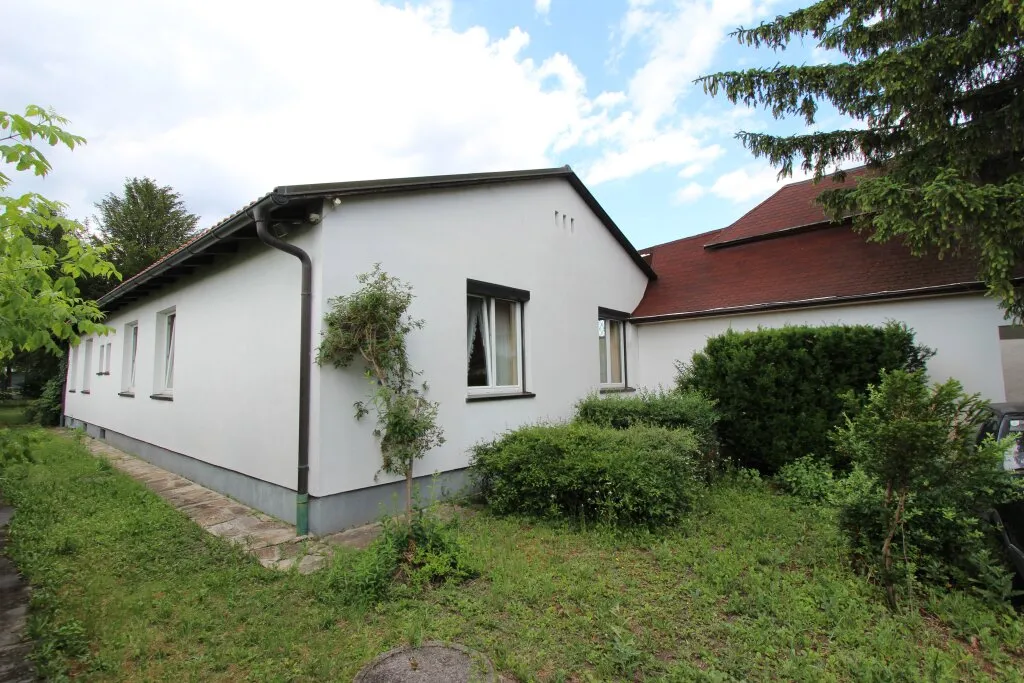 Sonderpreis! Haus mit riesigem Grundstück (2.183 m²) nahe Fischapark – pohled 3