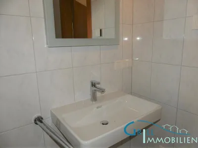 2-Zimmer-Wohnung mieten in Neunkirchen – 94 m², € 876 – Bild 10 von 10