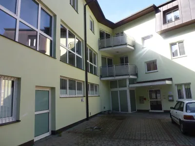 2-Zimmer-Wohnung mieten in Neunkirchen – 94 m², € 876