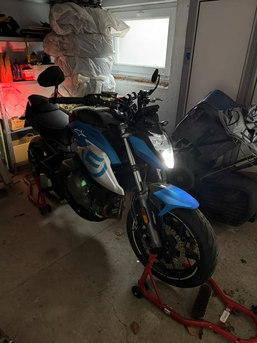 CFMOTO 675NK