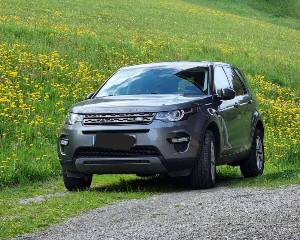 Land Rover Discovery Sport SUV / Geländewagen