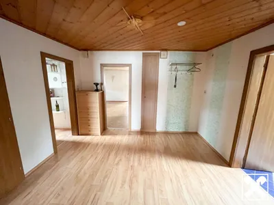 7-Zimmer-Haus kaufen in Amstetten – 245 m², € 290.000 – Bild 8 von 21
