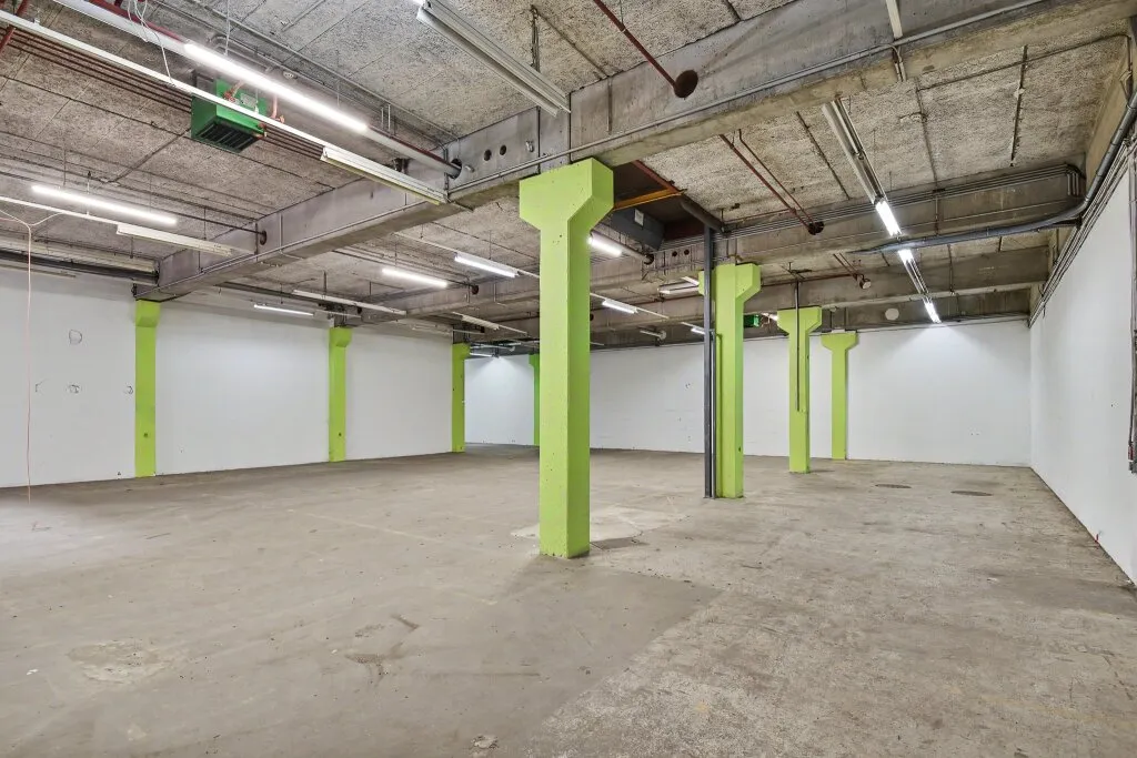 Kombination Lager 840 m² und Büro 460 m² im Süden Wiens - Ansicht 3