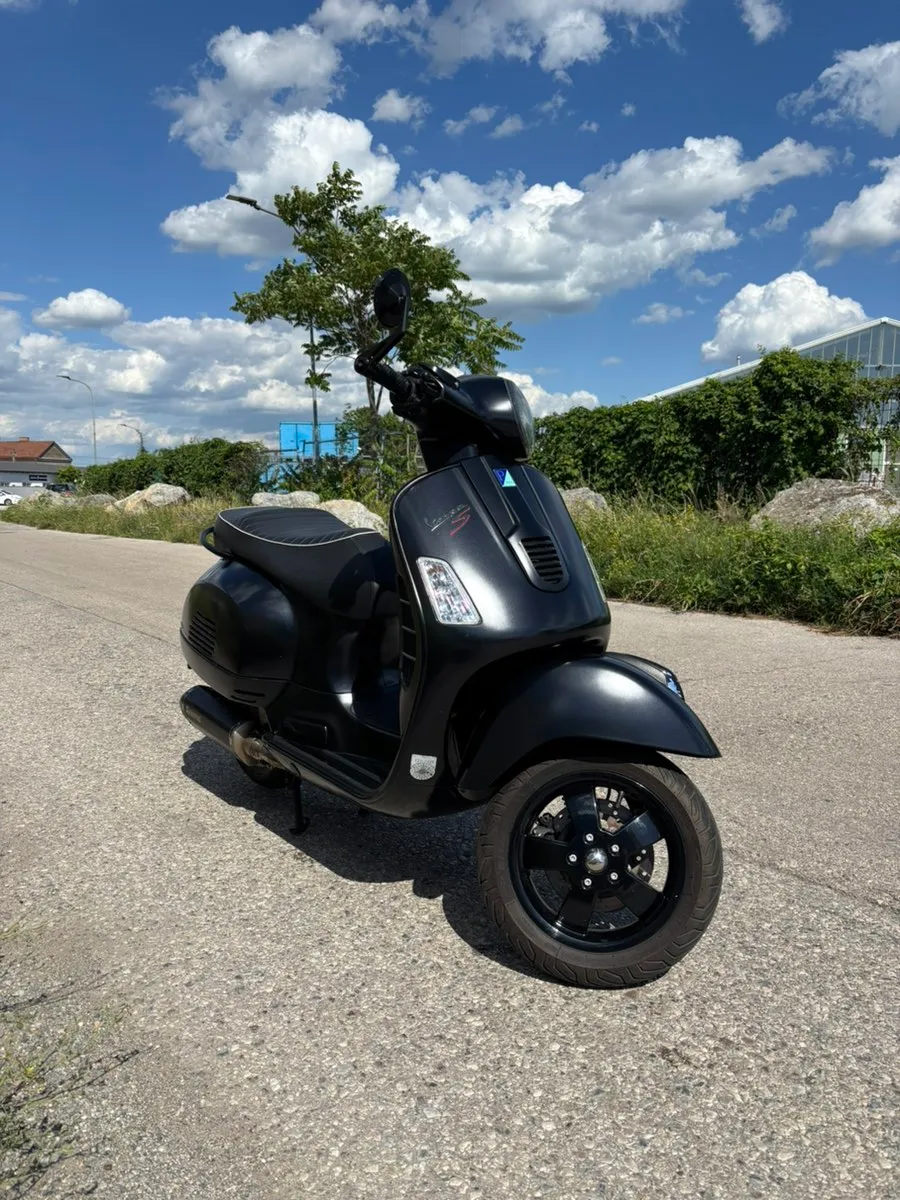 Vespa GTS
