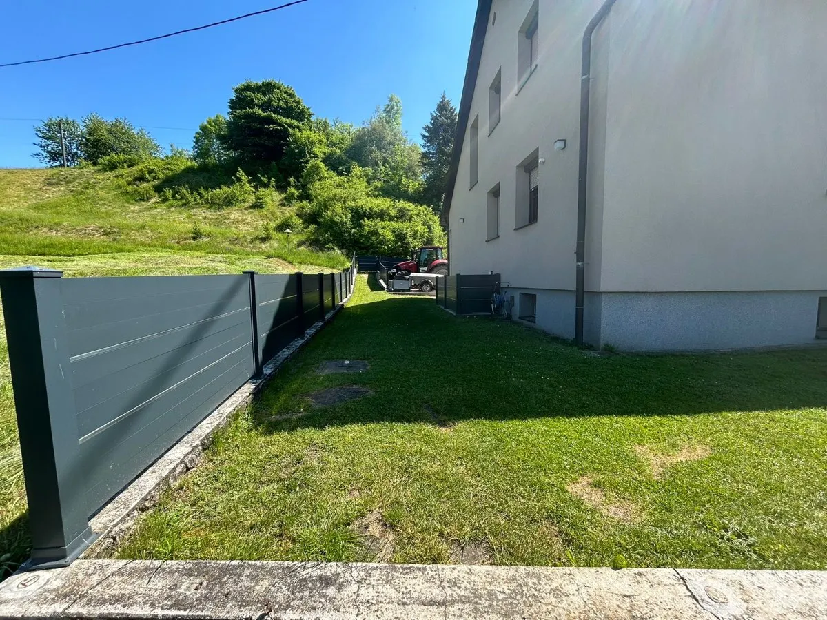 Einfamilienhaus mit insgesamt 1.091 m² Grundstücksfläche, bestehend aus einem Grundstück mit 638 m² sowie einem zweiten Grundstück mit 453 m². - Widok 3