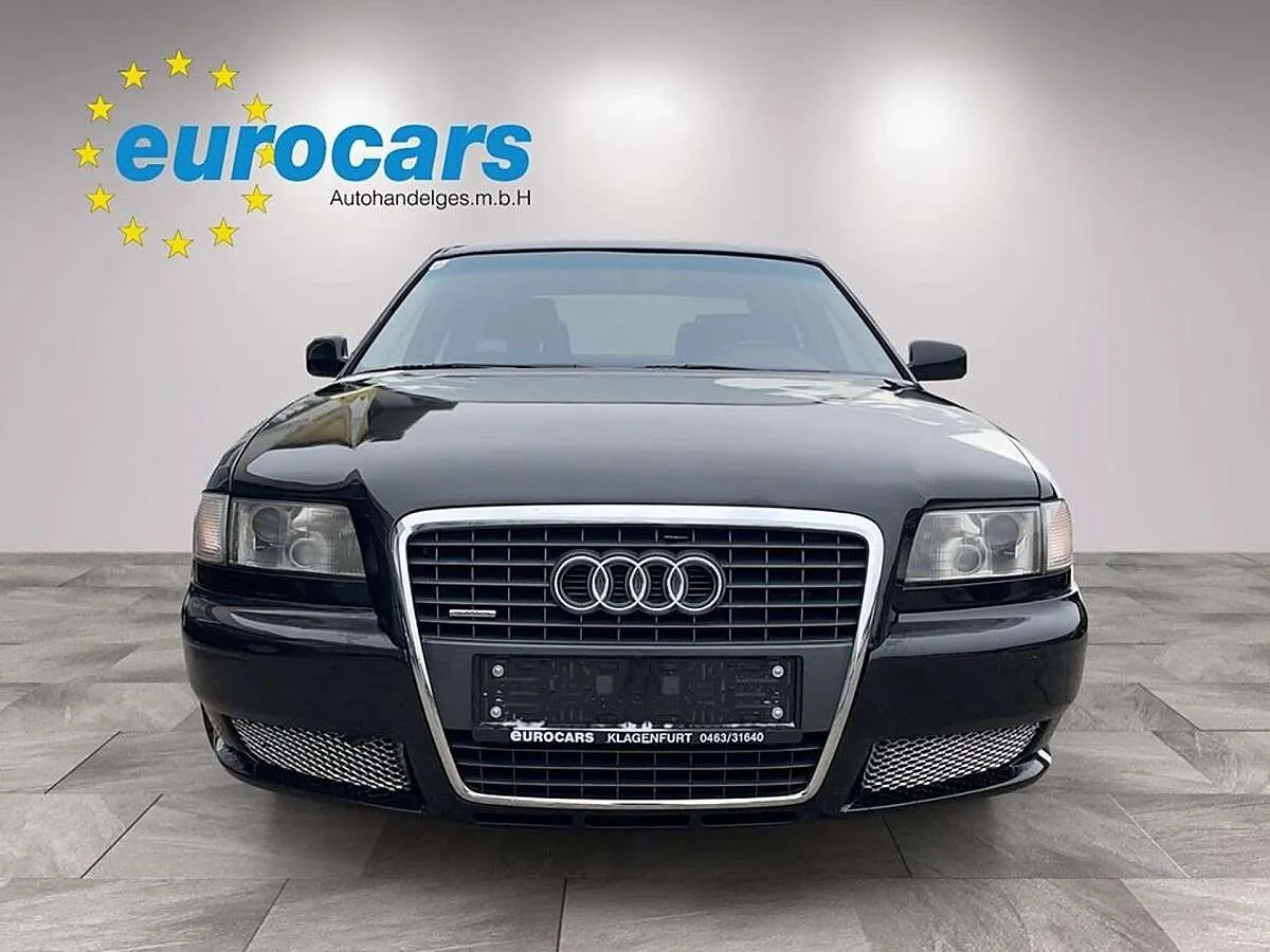 Audi A8 1994 photo 2