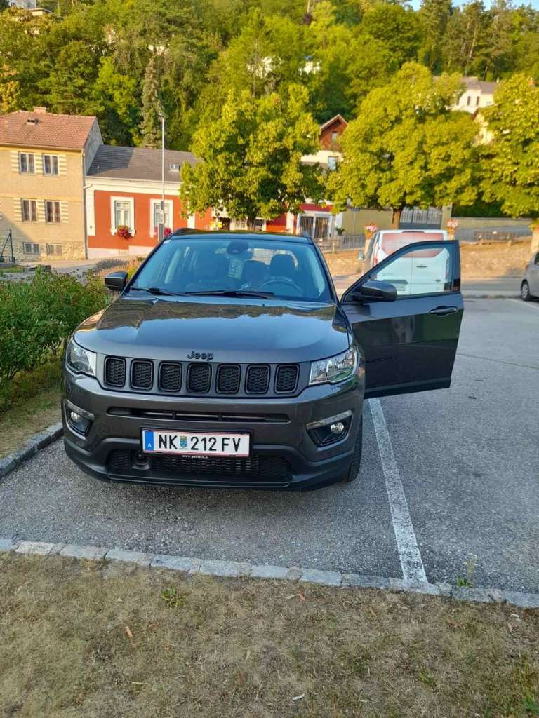 Jeep Compass 1,6 SUV / Geländewagen